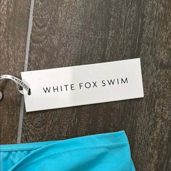 White Fox Boutique Vibrant Blue Swim Sarong - Picture 4 of 6